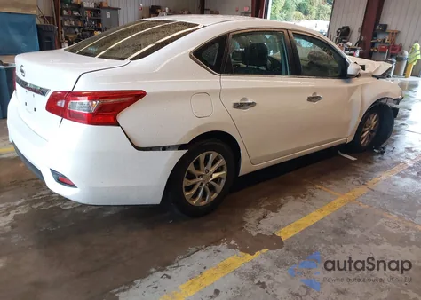 2017 Nissan Sentra S z USA, uszkodzony, nr VIN 3N1AB7APXHY303097